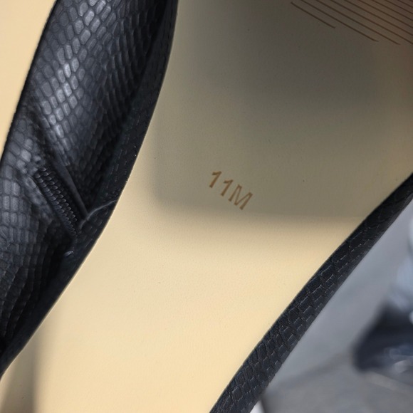 Calvin‎ Klein  Black Croc Pointed Toe Ankle Boots Dress Booties Womens 11M NEW - Picture 6 of 6